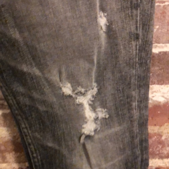 Men’s Distressed Grey Jeans - Picture 3 of 5